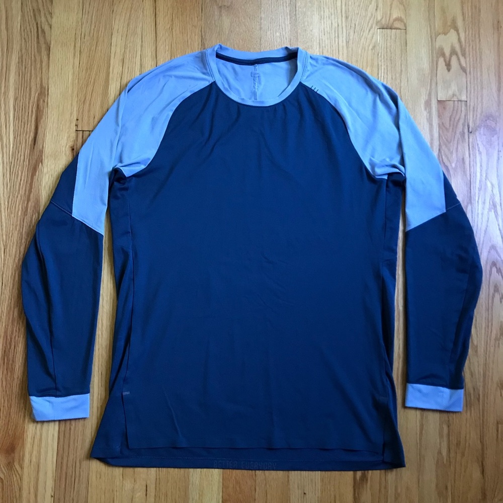 lululemon Running Men's Long Sleeve Raglan Shirt - Navy and Light Blue XL